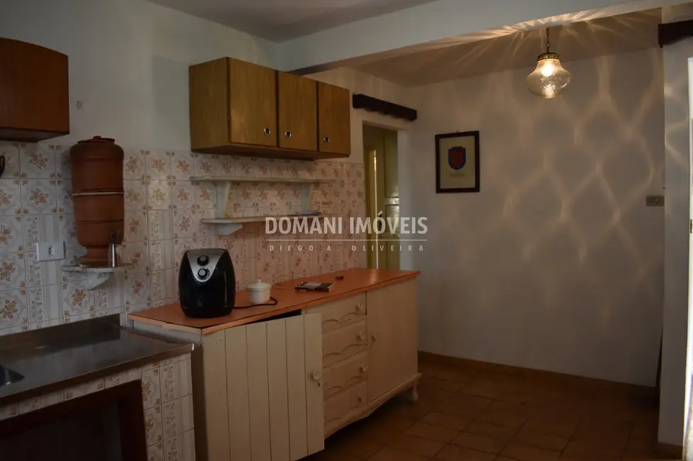 Foto 9 de Casa com 4 quartos à venda, 130m2 em Campos Do Jordao - SP