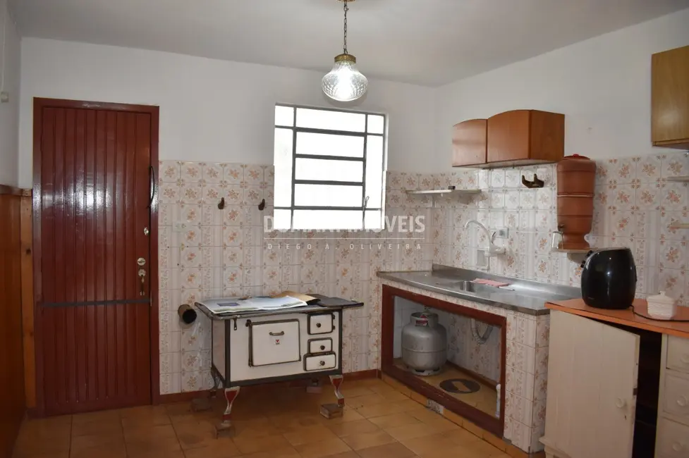 Foto 7 de Casa com 4 quartos à venda, 130m2 em Campos Do Jordao - SP