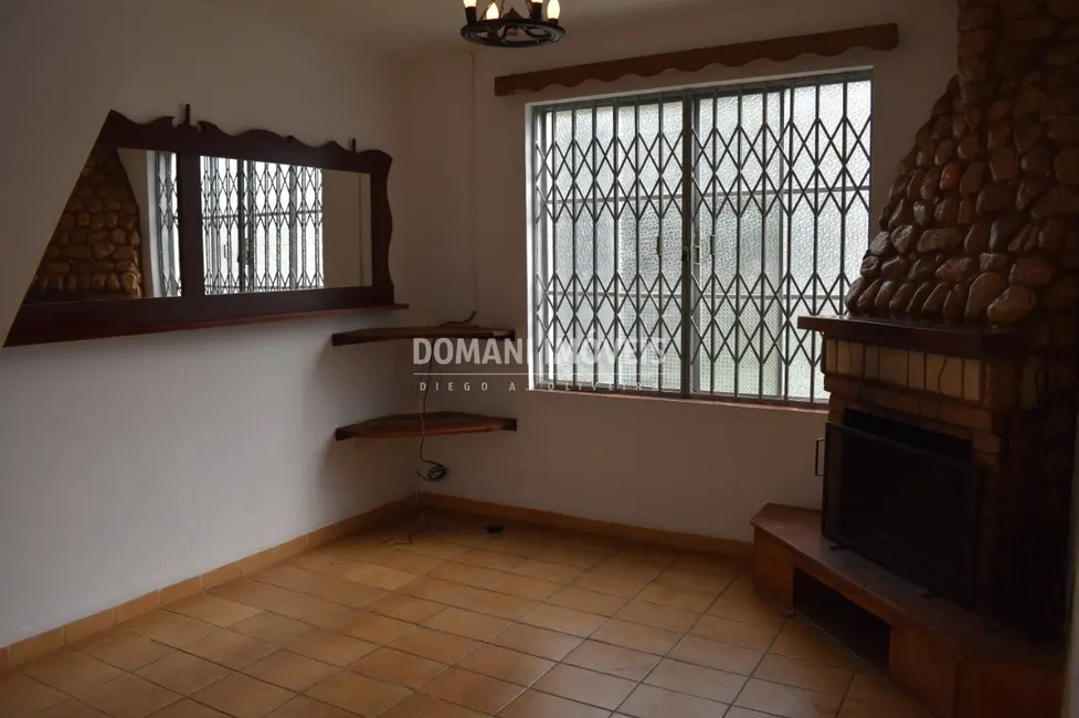 Foto 6 de Casa com 4 quartos à venda, 130m2 em Campos Do Jordao - SP