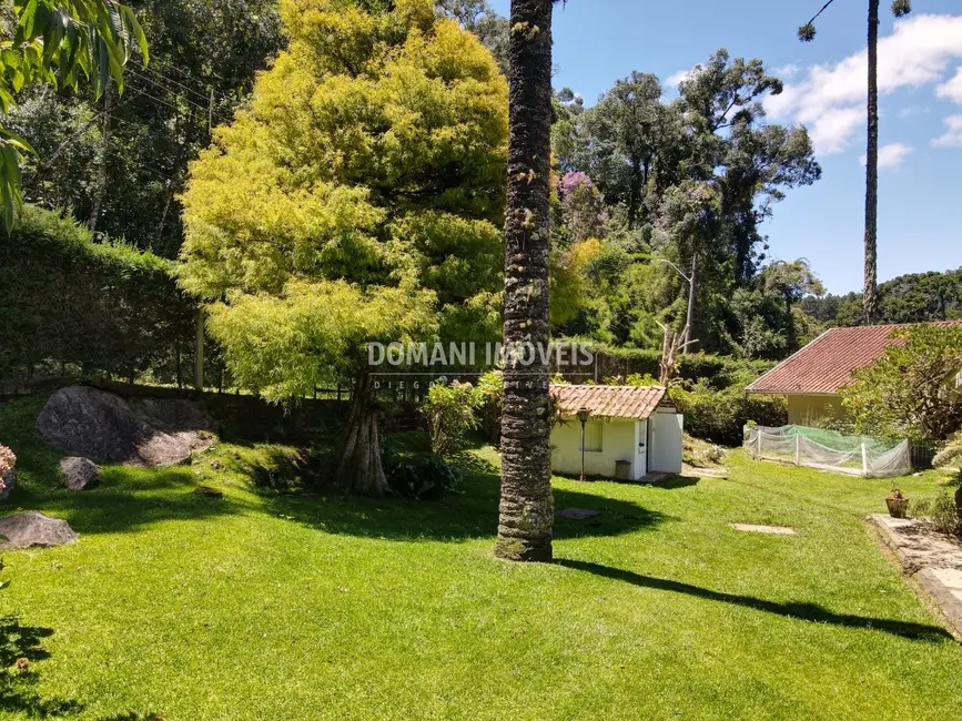 Foto 6 de Casa com 3 quartos à venda e para alugar, 233m2 em Campos Do Jordao - SP