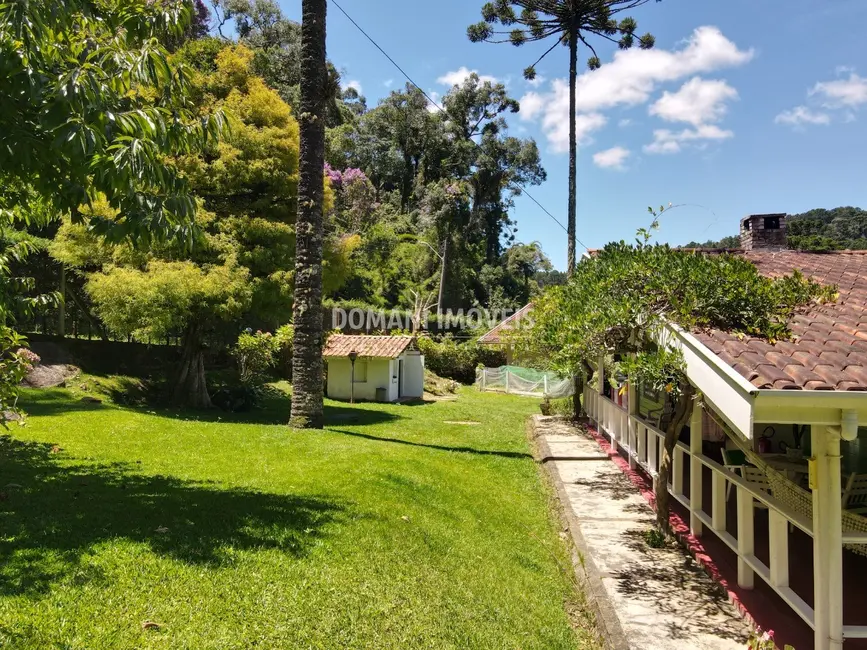Foto 2 de Casa com 3 quartos à venda e para alugar, 233m2 em Campos Do Jordao - SP