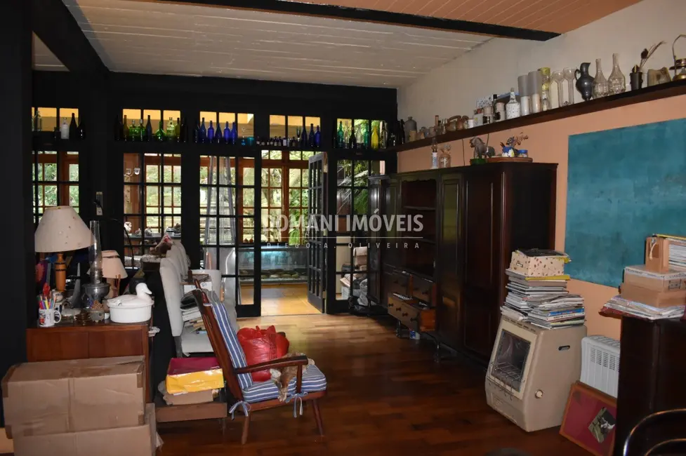 Foto 9 de Casa com 4 quartos à venda, 410m2 em Campos Do Jordao - SP