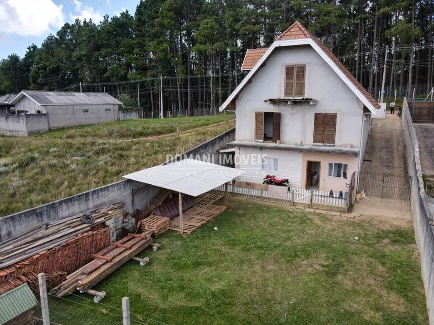 Foto 1 de Casa com 3 quartos à venda, 200m2 em Campos Do Jordao - SP