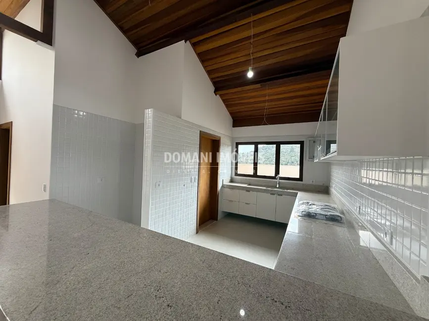 Foto 9 de Casa com 3 quartos à venda, 326m2 em Campos Do Jordao - SP