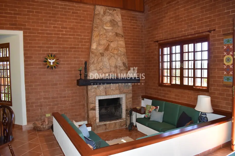 Foto 8 de Casa com 4 quartos à venda, 195m2 em Campos Do Jordao - SP