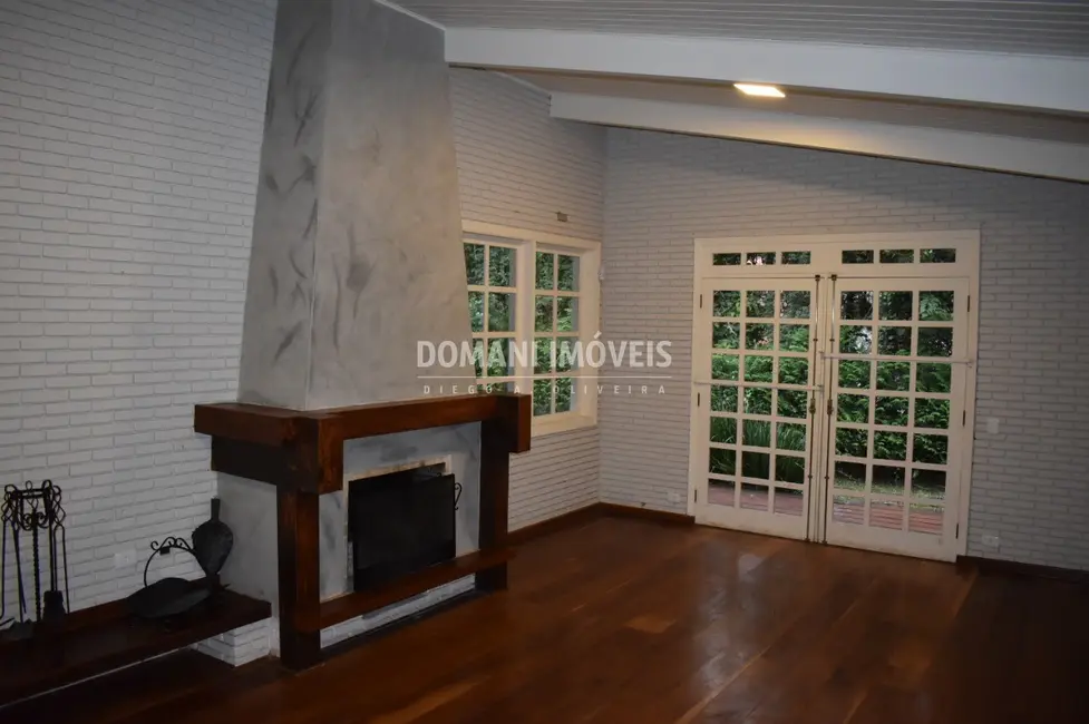 Foto 8 de Casa com 4 quartos à venda, 259m2 em Campos Do Jordao - SP