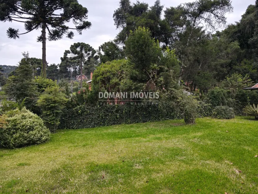 Foto 4 de Casa com 4 quartos à venda, 259m2 em Campos Do Jordao - SP