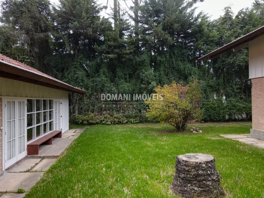 Foto 5 de Casa com 4 quartos à venda, 259m2 em Campos Do Jordao - SP