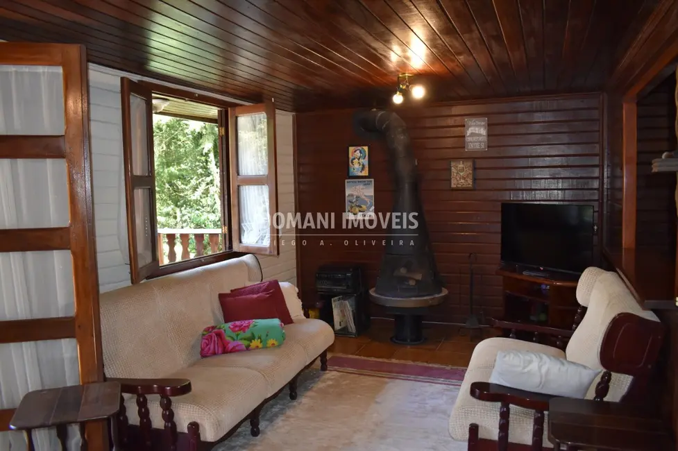 Foto 8 de Casa com 4 quartos à venda, 170m2 em Campos Do Jordao - SP