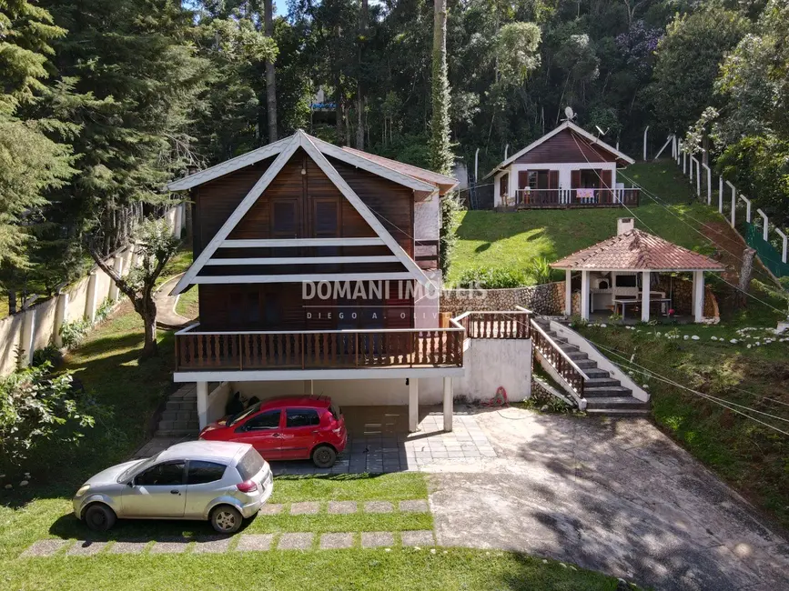 Foto 4 de Casa com 4 quartos à venda, 170m2 em Campos Do Jordao - SP