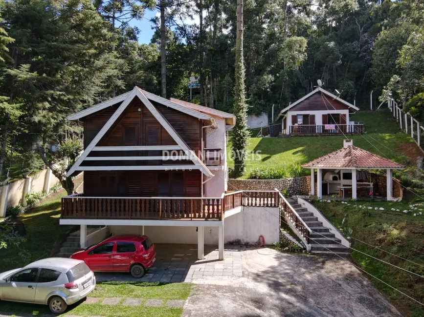 Foto 1 de Casa com 4 quartos à venda, 170m2 em Campos Do Jordao - SP