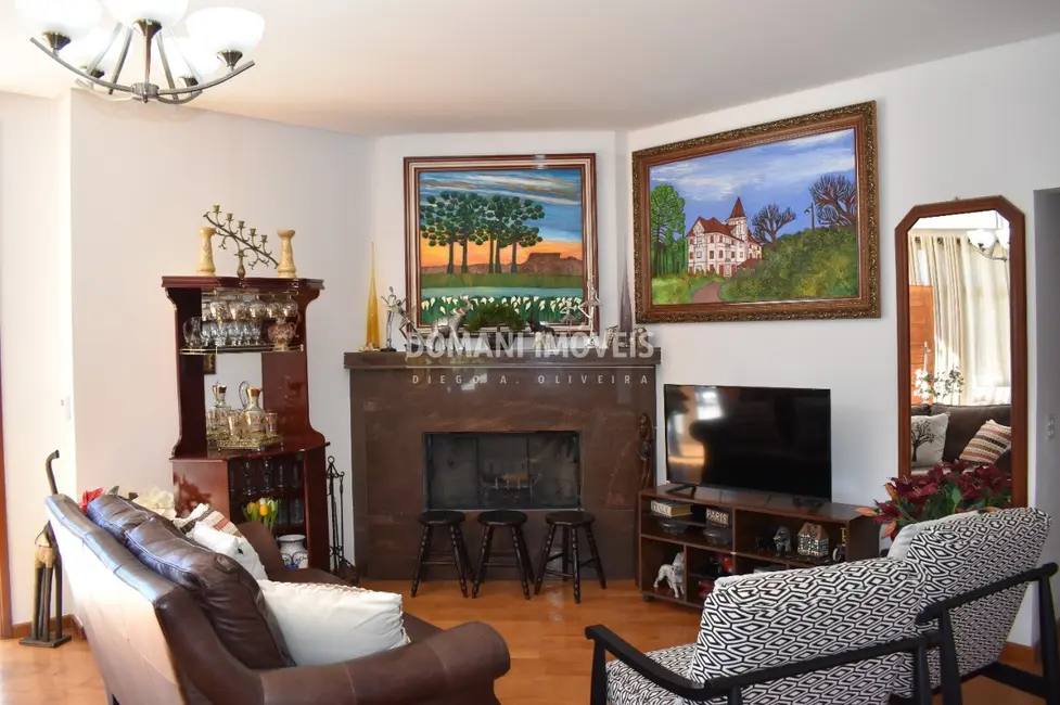 Foto 8 de Casa com 3 quartos à venda, 164m2 em Campos Do Jordao - SP