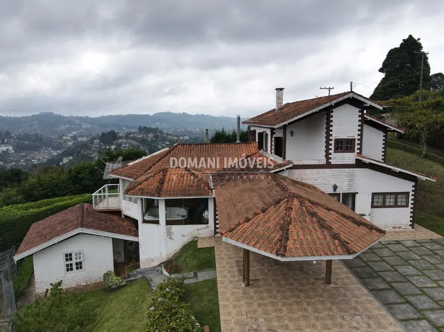 Foto 3 de Casa com 4 quartos à venda, 195m2 em Campos Do Jordao - SP