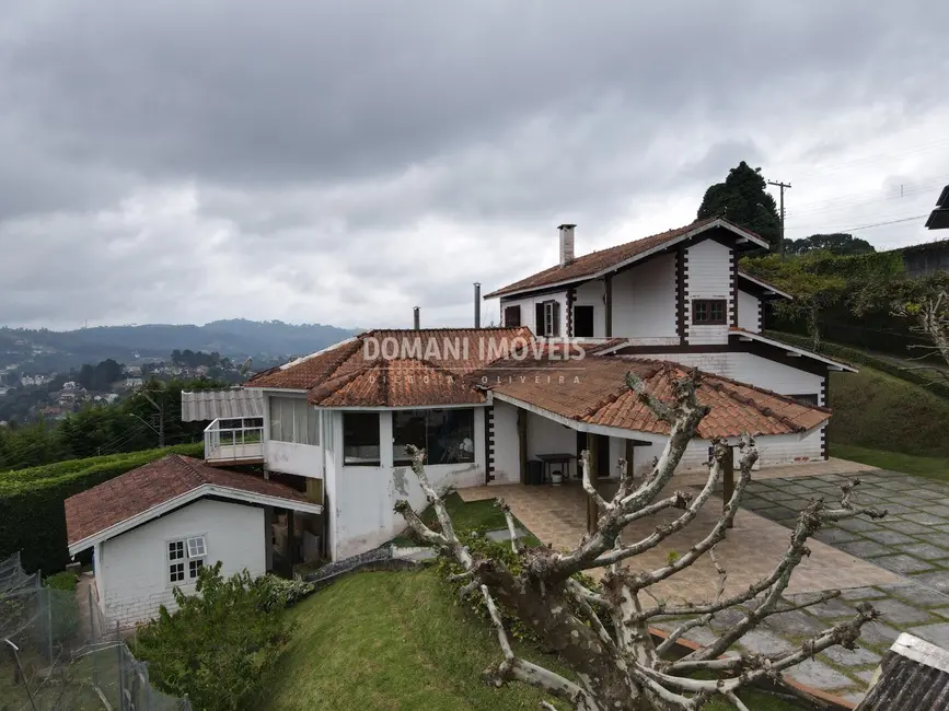 Foto 5 de Casa com 4 quartos à venda, 195m2 em Campos Do Jordao - SP