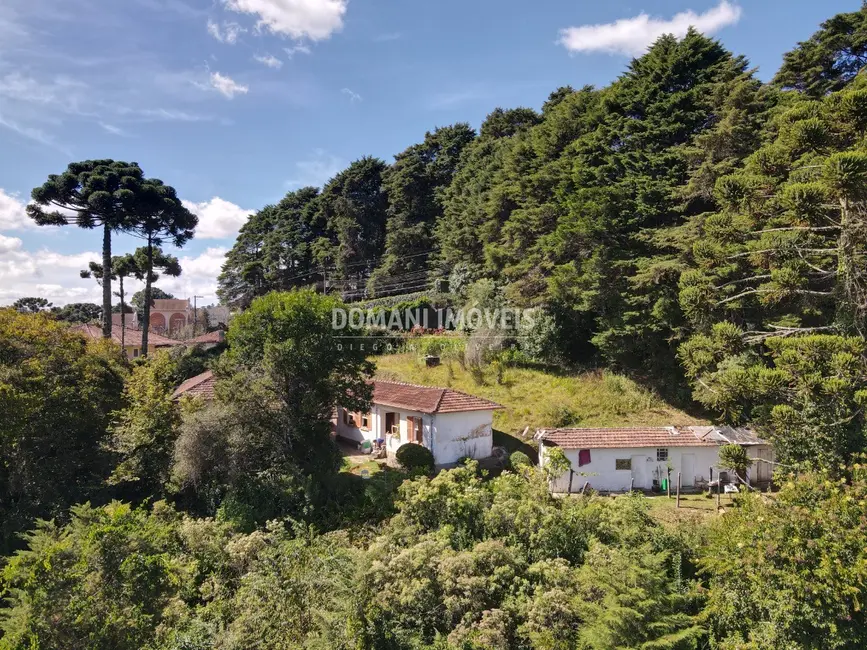 Foto 2 de Casa com 3 quartos à venda, 235m2 em Campos Do Jordao - SP
