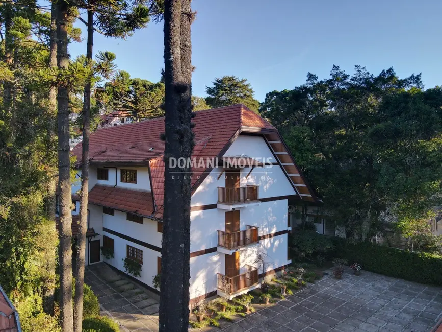 Apartamento com 3 quartos à venda, 159m2 em Campos Do Jordao - SP - imagem 4 Foto 4 de Apartamento com 3 quartos à venda, 159m2 em Campos Do Jordao - SP