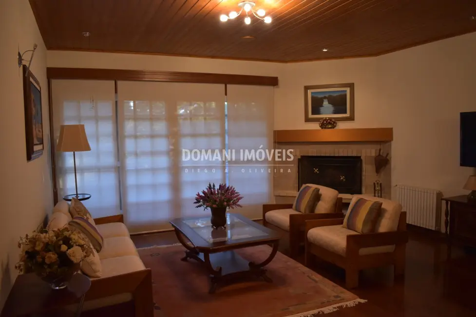 Apartamento com 3 quartos à venda, 159m2 em Campos Do Jordao - SP - imagem 8 Foto 8 de Apartamento com 3 quartos à venda, 159m2 em Campos Do Jordao - SP