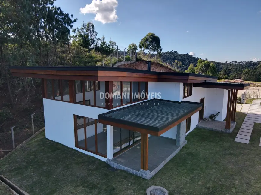 Foto 1 de Casa de Condomínio com 3 quartos à venda, 150m2 em Campos Do Jordao - SP