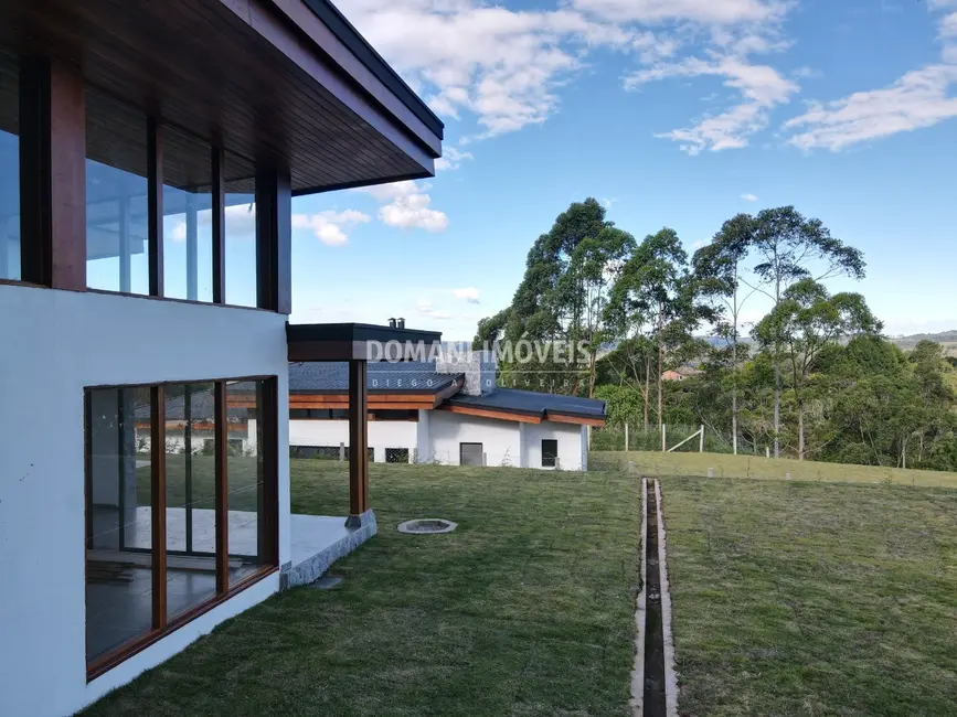 Foto 3 de Casa de Condomínio com 3 quartos à venda, 150m2 em Campos Do Jordao - SP