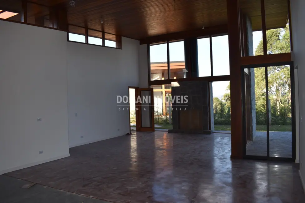 Casa de Condomínio com 3 quartos à venda, 148m2 em Campos Do Jordao - SP - imagem 8 Foto 8 de Casa de Condomínio com 3 quartos à venda, 148m2 em Campos Do Jordao - SP