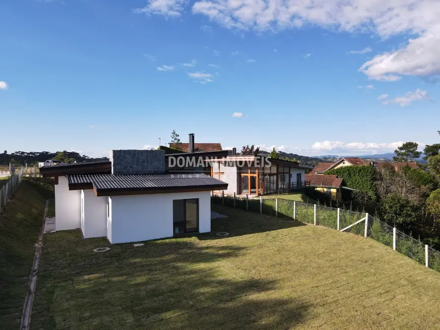 Casa de Condomínio com 3 quartos à venda, 148m2 em Campos Do Jordao - SP - imagem 3 Foto 3 de Casa de Condomínio com 3 quartos à venda, 148m2 em Campos Do Jordao - SP