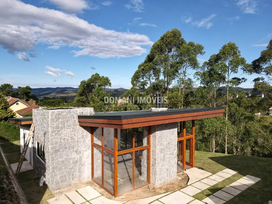 Foto 2 de Casa de Condomínio com 3 quartos à venda, 140m2 em Campos Do Jordao - SP