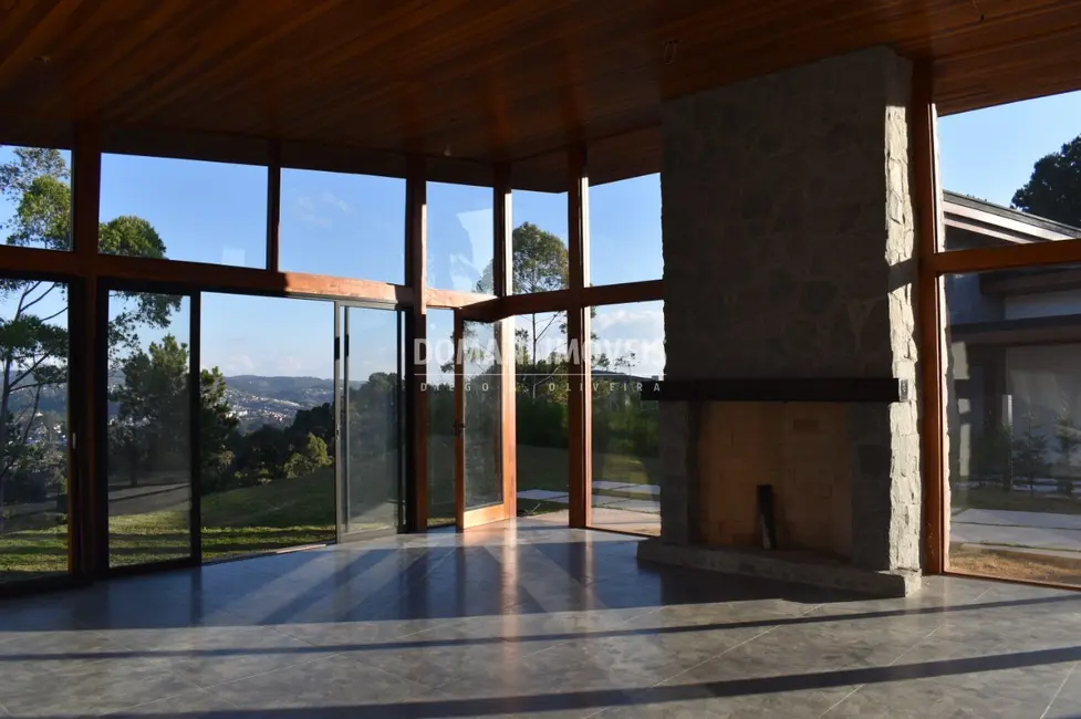 Foto 9 de Casa de Condomínio com 3 quartos à venda, 140m2 em Campos Do Jordao - SP