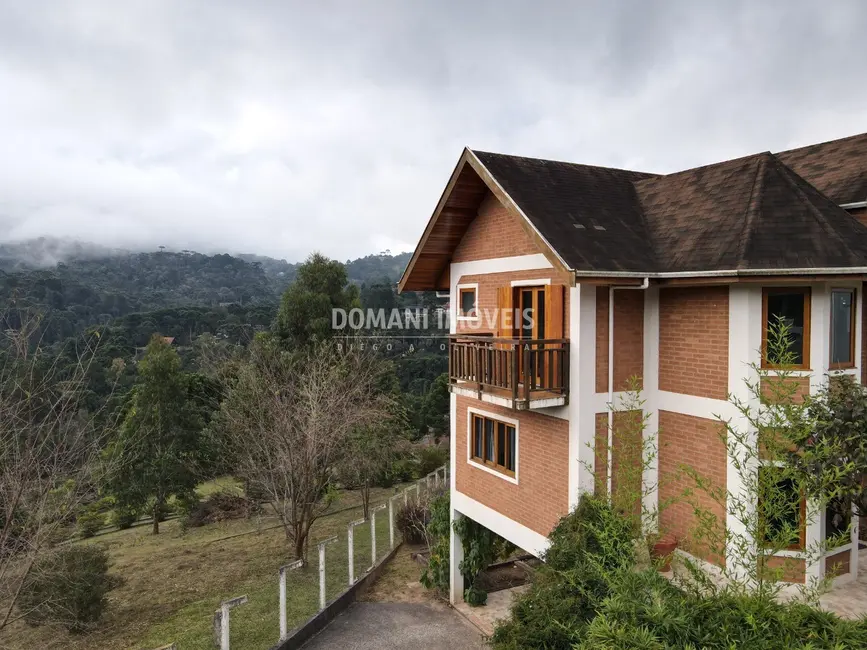 Foto 2 de Casa de Condomínio com 4 quartos à venda, 212m2 em Campos Do Jordao - SP