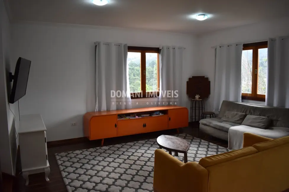 Foto 8 de Casa de Condomínio com 4 quartos à venda, 212m2 em Campos Do Jordao - SP