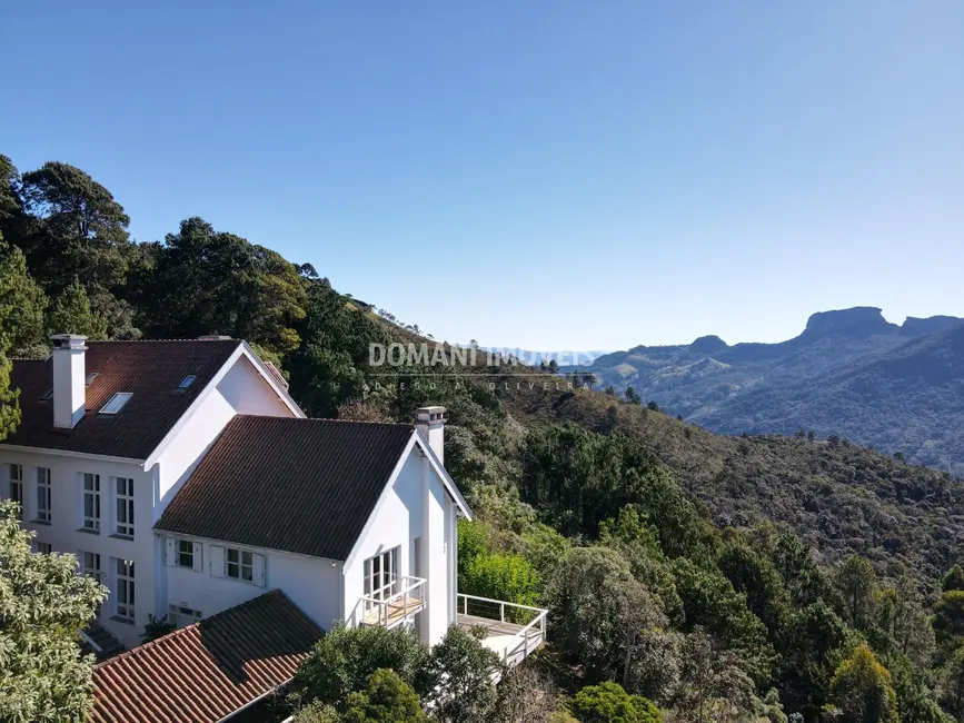Casa com 5 quartos à venda, 700m2 em Campos Do Jordao - SP - imagem 1 Foto 1 de Casa com 5 quartos à venda, 700m2 em Campos Do Jordao - SP