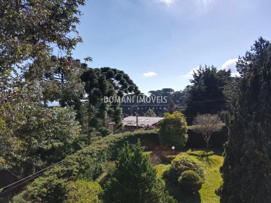 Casa com 4 quartos à venda, 245m2 em Campos Do Jordao - SP - imagem 6 Foto 6 de Casa com 4 quartos à venda, 245m2 em Campos Do Jordao - SP