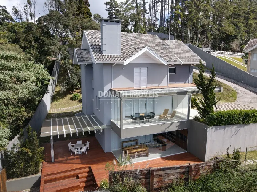 Foto 1 de Casa com 4 quartos à venda, 350m2 em Campos Do Jordao - SP