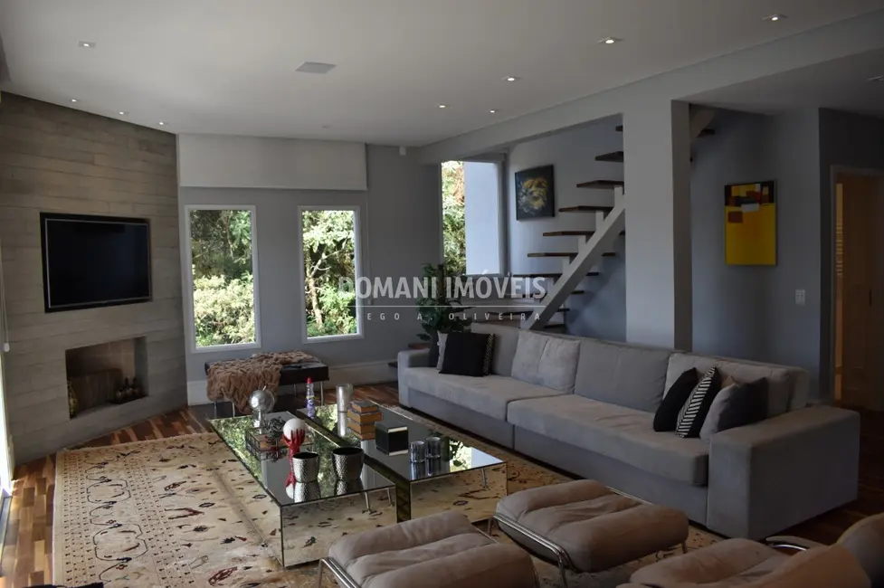 Foto 9 de Casa com 4 quartos à venda, 350m2 em Campos Do Jordao - SP