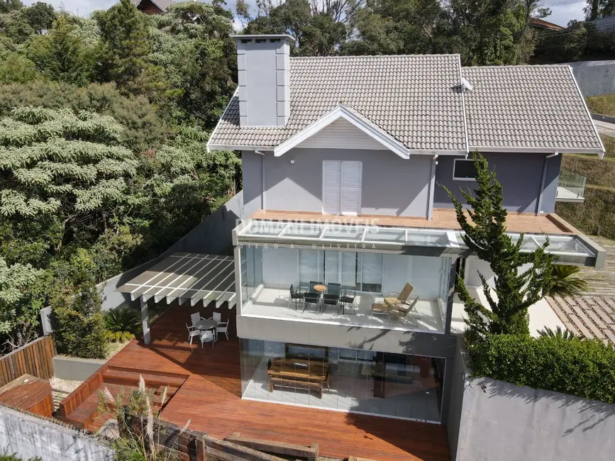 Foto 5 de Casa com 4 quartos à venda, 350m2 em Campos Do Jordao - SP