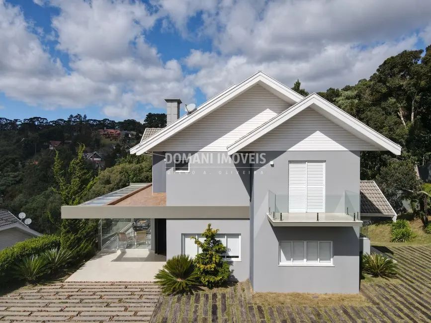 Foto 6 de Casa com 4 quartos à venda, 350m2 em Campos Do Jordao - SP