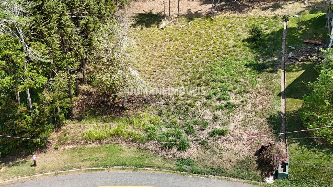 Foto 2 de Terreno / Lote à venda, 927m2 em Santo Antonio Do Pinhal - SP