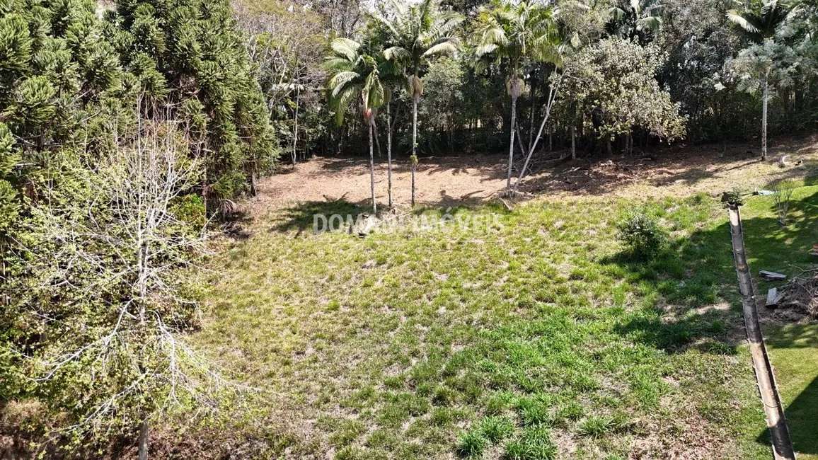 Foto 3 de Terreno / Lote à venda, 927m2 em Santo Antonio Do Pinhal - SP