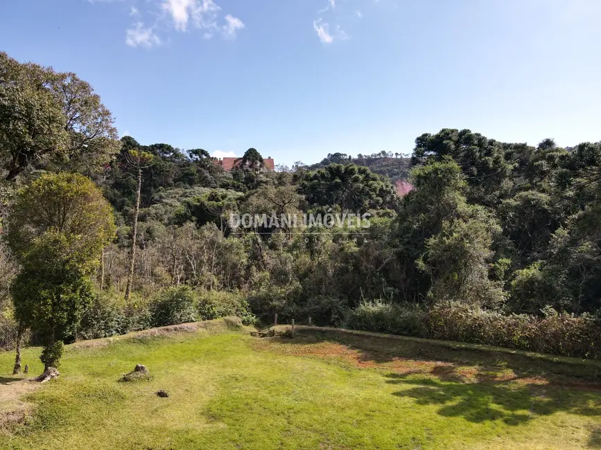 Casa com 3 quartos à venda, 400m2 em Campos Do Jordao - SP - imagem 3 Foto 3 de Casa com 3 quartos à venda, 400m2 em Campos Do Jordao - SP