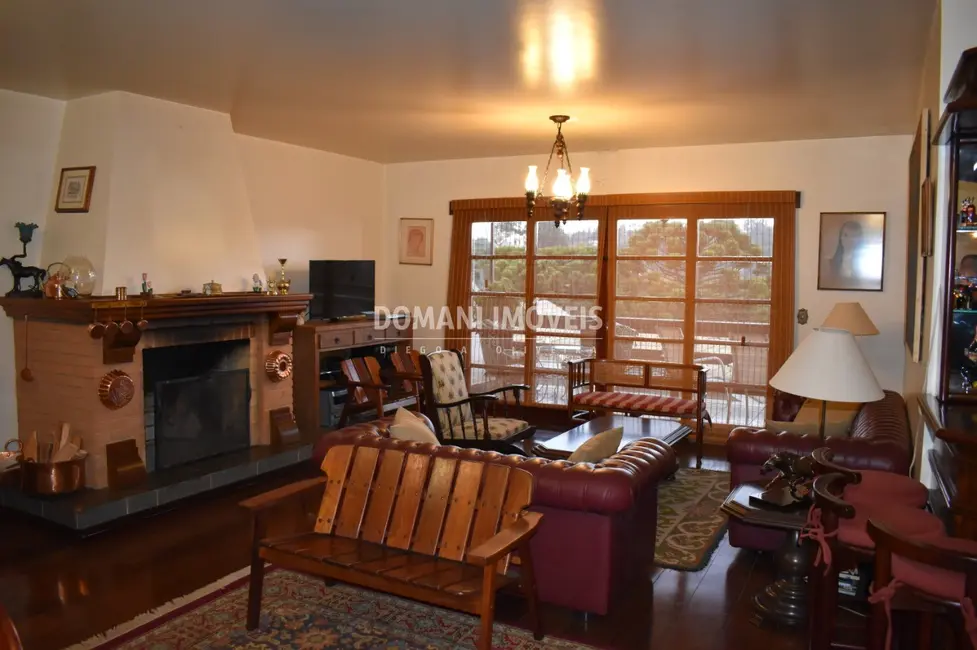 Foto 9 de Apartamento com 3 quartos à venda, 163m2 em Campos Do Jordao - SP