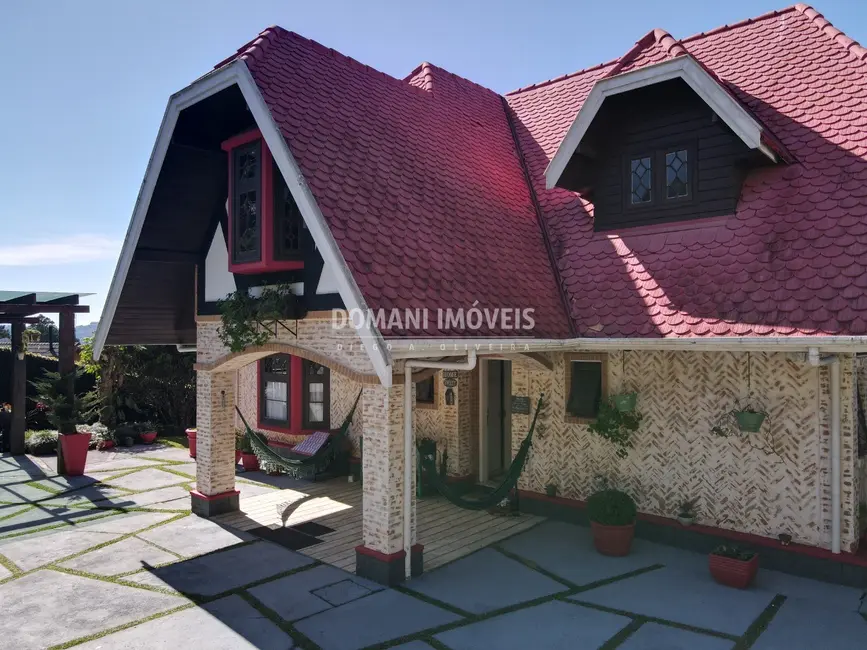 Foto 8 de Casa com 4 quartos à venda, 225m2 em Campos Do Jordao - SP