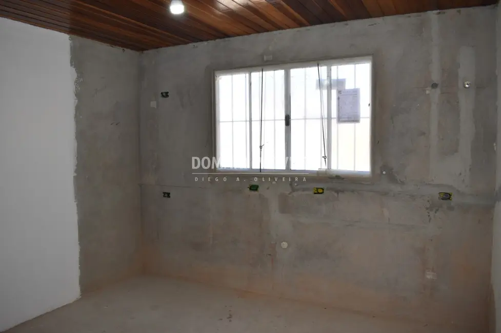 Foto 7 de Casa com 2 quartos à venda, 75m2 em Campos Do Jordao - SP