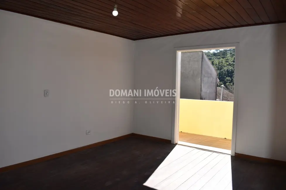 Foto 9 de Casa com 2 quartos à venda, 75m2 em Campos Do Jordao - SP