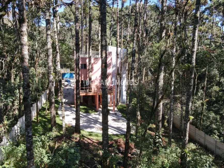 Foto 2 de Casa com 3 quartos à venda, 190m2 em Campos Do Jordao - SP