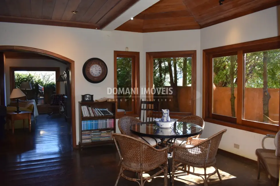 Foto 9 de Casa com 5 quartos à venda, 405m2 em Campos Do Jordao - SP