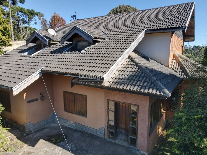 Foto 1 de Casa com 5 quartos à venda, 405m2 em Campos Do Jordao - SP