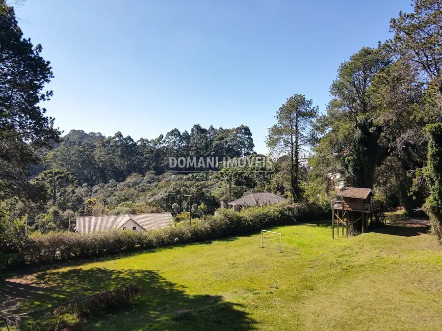 Foto 1 de Terreno / Lote à venda, 1100m2 em Campos Do Jordao - SP