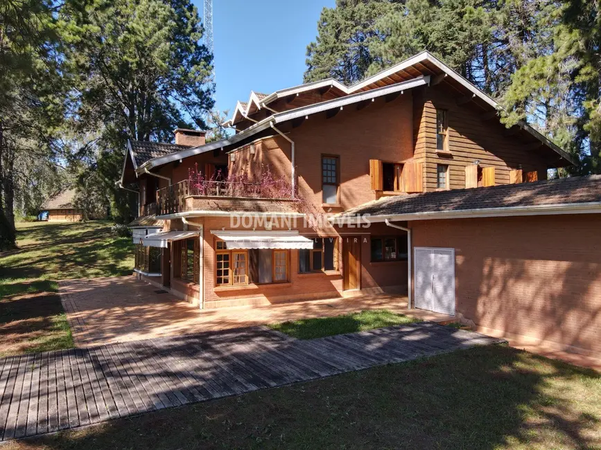 Casa com 5 quartos à venda, 690m2 em Campos Do Jordao - SP - imagem 5 Foto 5 de Casa com 5 quartos à venda, 690m2 em Campos Do Jordao - SP