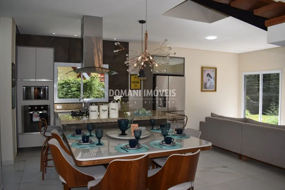 Foto 8 de Casa com 4 quartos à venda, 175m2 em Campos Do Jordao - SP