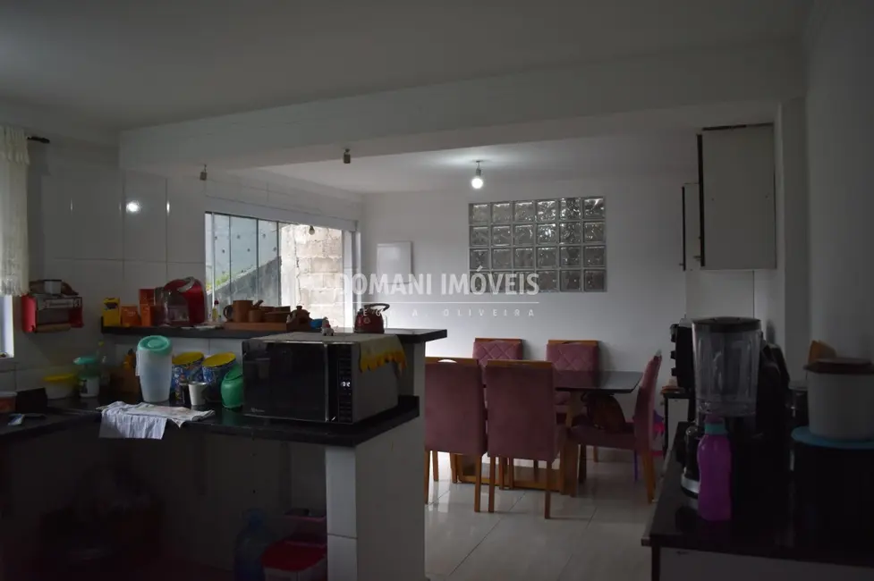 Foto 4 de Casa com 3 quartos à venda, 160m2 em Campos Do Jordao - SP