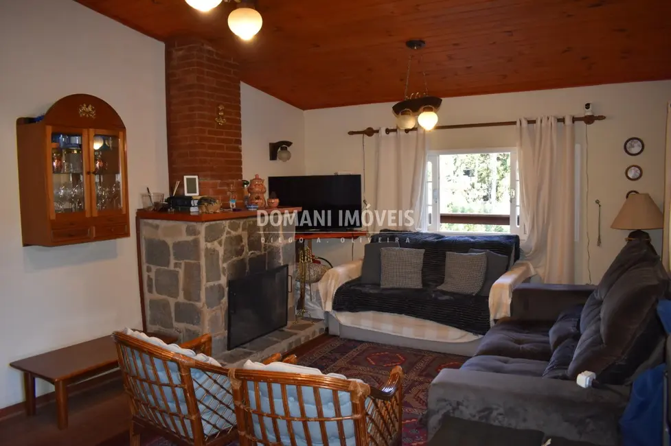 Foto 8 de Casa de Condomínio com 3 quartos à venda, 146m2 em Campos Do Jordao - SP